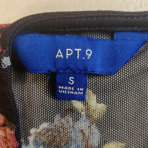 Apt. 9 Blue Sleeveless Top with Floral Pattern Size Small - Picture 3 of 3